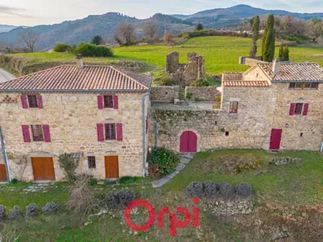 Gluiras 07190 Achat / Vente maison 7 pièces t7 jardin terrasse