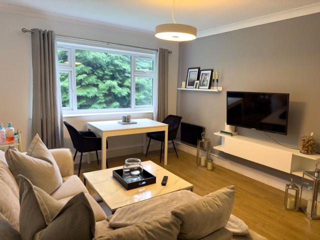 Glyme Close, Woodstock