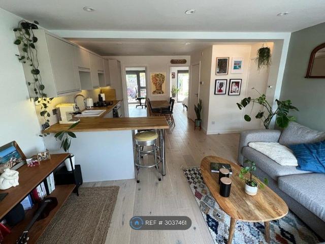 Glyn Road, London E5, 2 bed flat to rent, £2,700 pcm | PrimeLocation