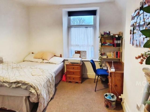 Glynrhondda Street, Cardiff, CF24 3 bed flat to rent £1,785 pcm £412 pw