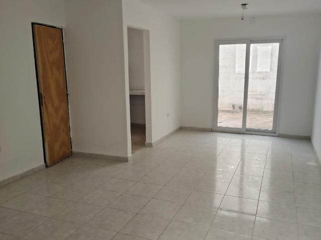 GMLPROPIEDADES ALQUILA DUPLEX DE 2 DORMITORIOS EN JOSE IGNACIO DIAZ 4CC