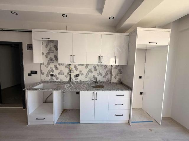 Gng İnşaat Emlaktan 1+1 Eşyasız Kiralık Daire
