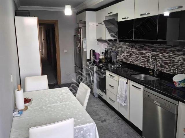 Gng İnşaat Emlaktan Çarşı Merkezde 3+1 Satılık Daire