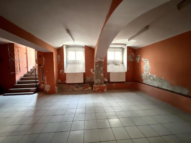 Lokal użytkowy 44,6 m² w centrum Gniezna kamienica z klimatem