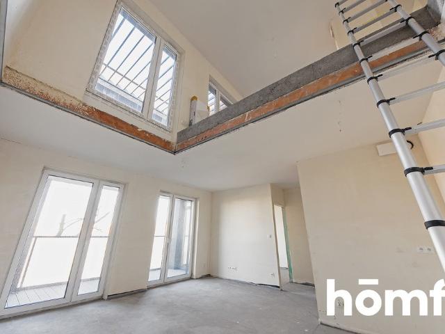 Nowoczesny apartament z antresolą i tarasem w historycznym miejscu