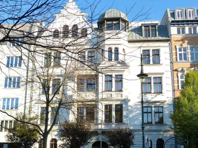 gr. 3 Zimmer Wohnung mit Balkon Nähe Domplatz/Staatskanzlei
