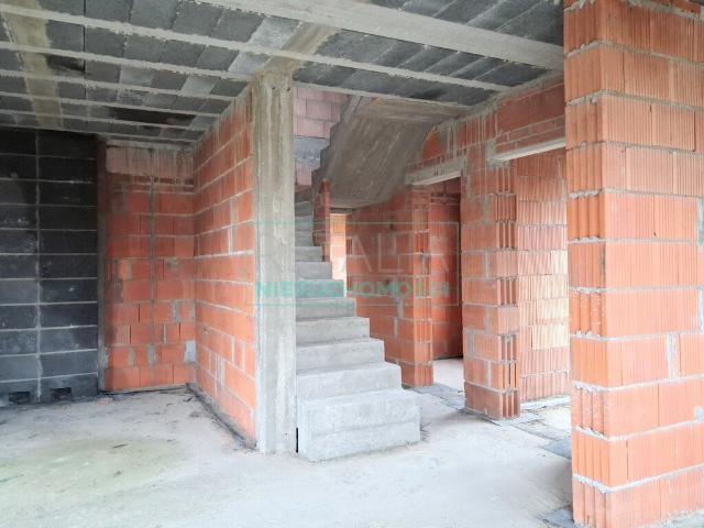 Nowoczesny dom 8 pokoi, 244 m2, blisko Kampinosu