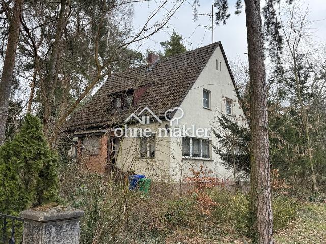 Gr. Einfamilienhaus in Wassernähe, Keller, Grün, 2 getrennte Wohnungen möglich