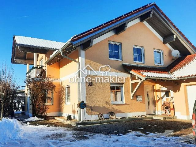 gr. Einfamilienhaus mit 4 Garagen
