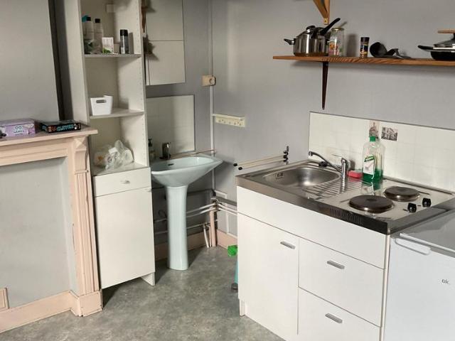 Grote studentenkamer met kitchenette alle kosten inbegrepen, nieuwe verlaagde prijs Maal­te­brug­ge­straat 241