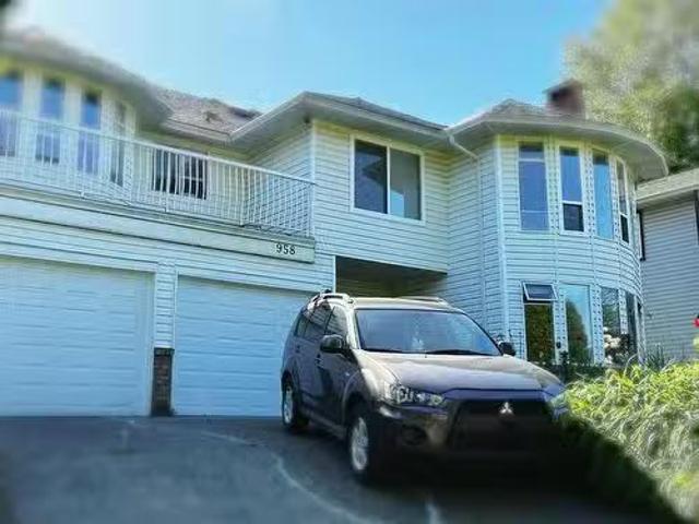 Ground 958 Laurel Court, Coquitlam, BC, V3C 5M1 house for le.
