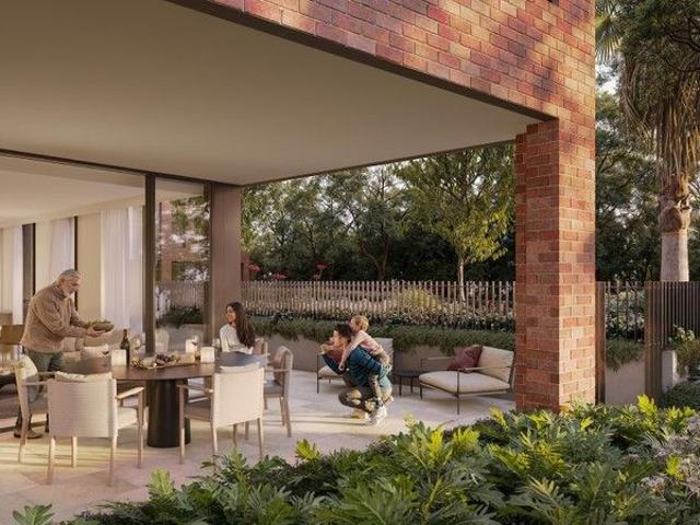 Ground Floor 3 Bedroom Apartment with Courtyard