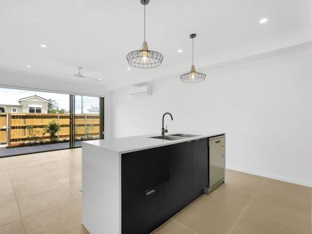GROUND FLOOR 1 BED 1 BATH MODERN LIVING IN INNER CITY CHARACTER SUBURB