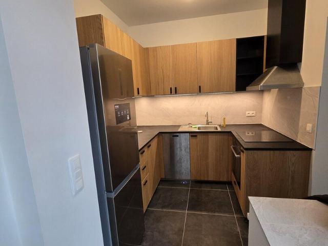 GROUND FLOOR 1 BEDROOM WITH COURT – FULLY RENOVATED – NO FEE