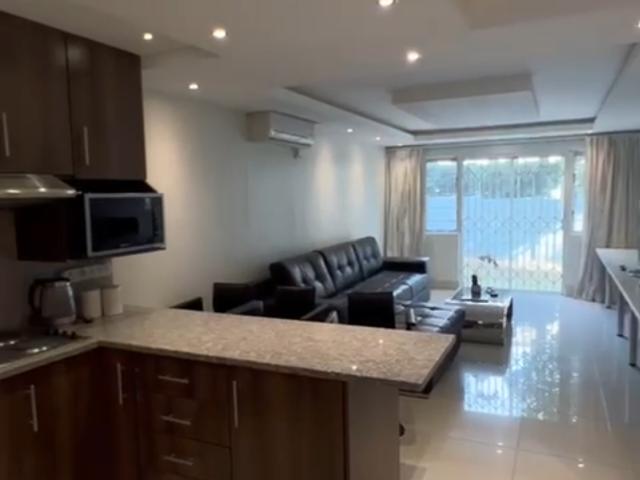 Ground Floor 2 Bedroom Apartment with Spacious Yard in Observatory – Near UCT!