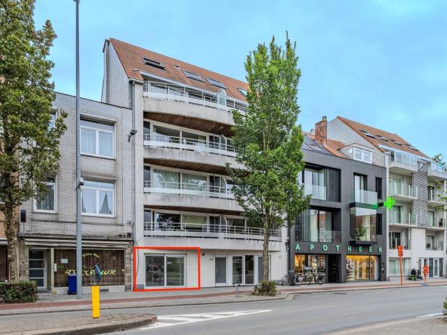 Ground floor 2 bedroom apartment with terrace in Ostend