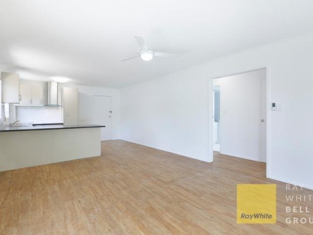 Ground Floor 2 Bedroom Unit in the Heart of Surfers Paradise!