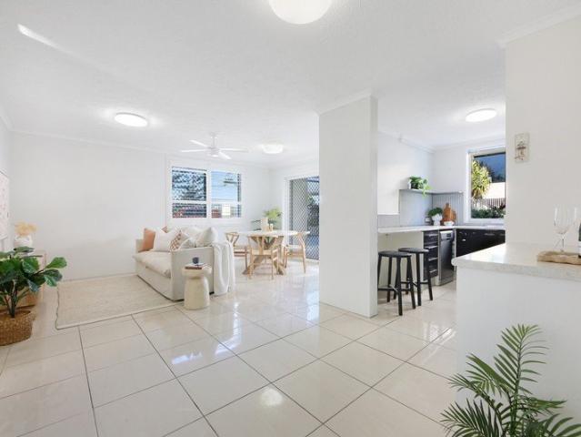 Ground Floor Coastal Living Less Than 100 Metres from the Beach