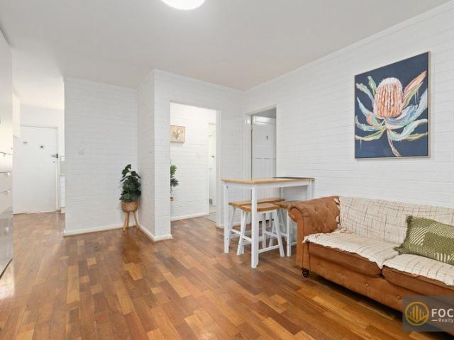 Ground Floor Comfort with a Private Courtyard in the Heart of Jolimont