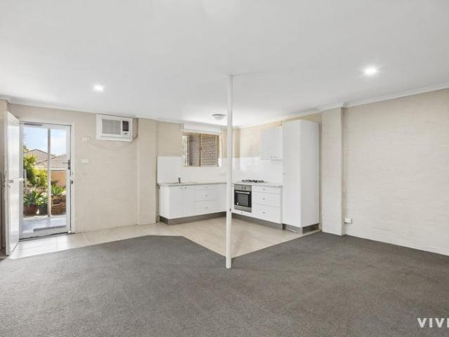 Ground Floor Comfort in Convenient Melville Location