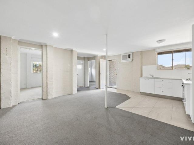 Ground Floor Comfort in Convenient Melville Location
