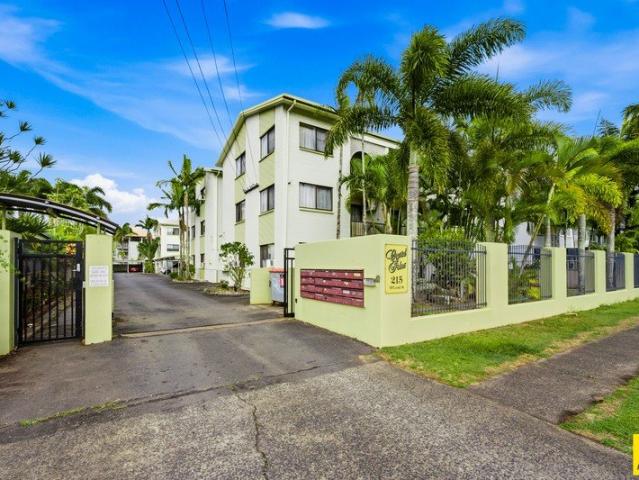 Ground Floor Convenience in a Central Cairns North Location