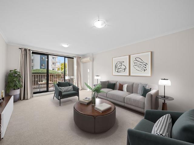 Ground Floor Convenience in an Unbeatable Belconnen Location