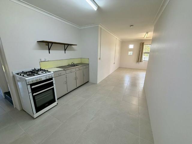 GROUND FLOOR CONVENIENT LOCATION!
