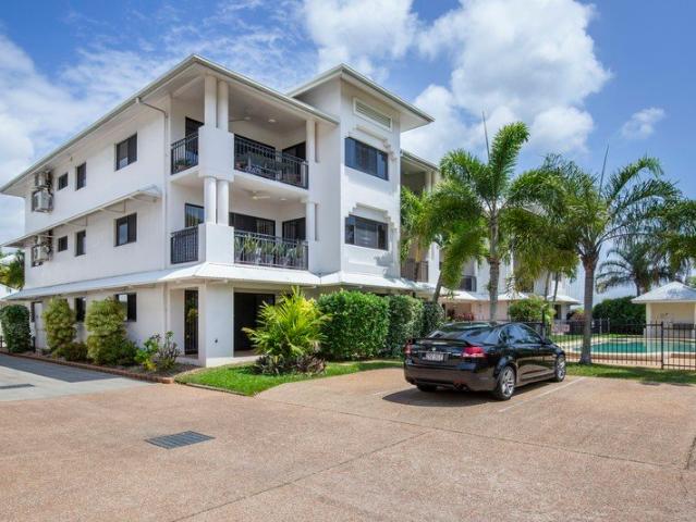 Ground floor apartment on the Esplanade