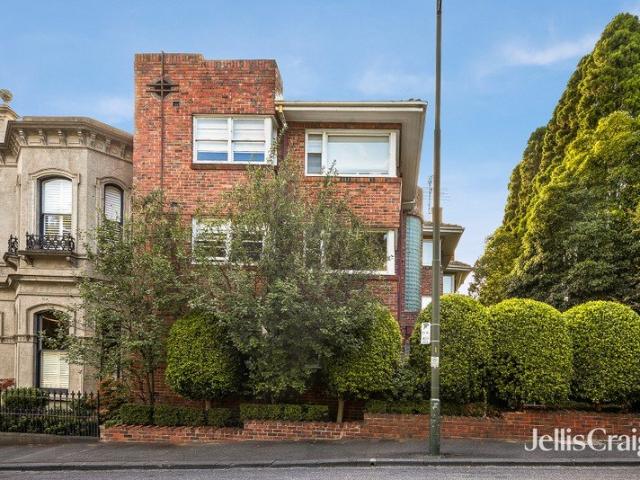 Ground Floor Apartment Opposite the MCG