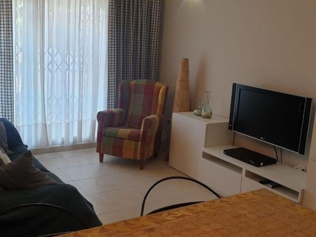 Ground floor Apartment by the Arenal. 2 bed 2 bath. €750 / Month