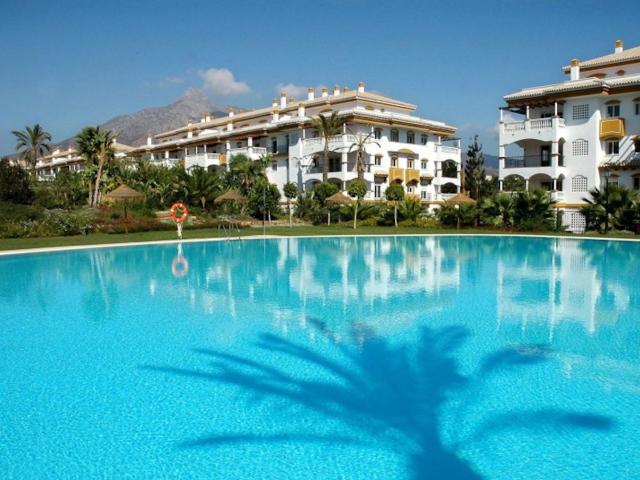 Ground Floor Apartment in Nueva Andalucía