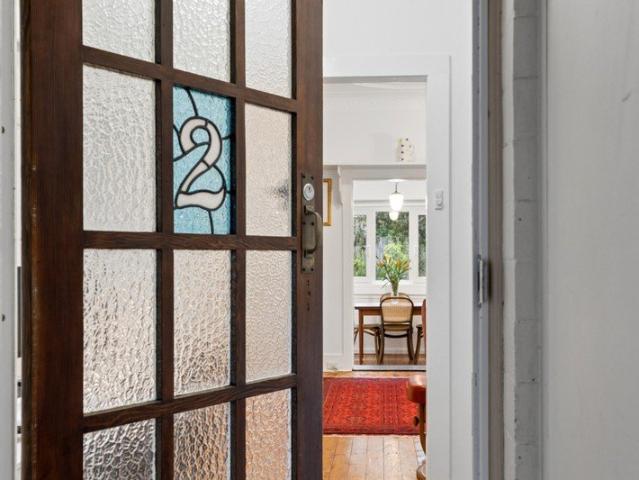 Charming Ground Floor Art Deco Apartment in Boutique Block of Four
