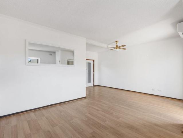 Ground Floor apartment just 150 metres to the sand