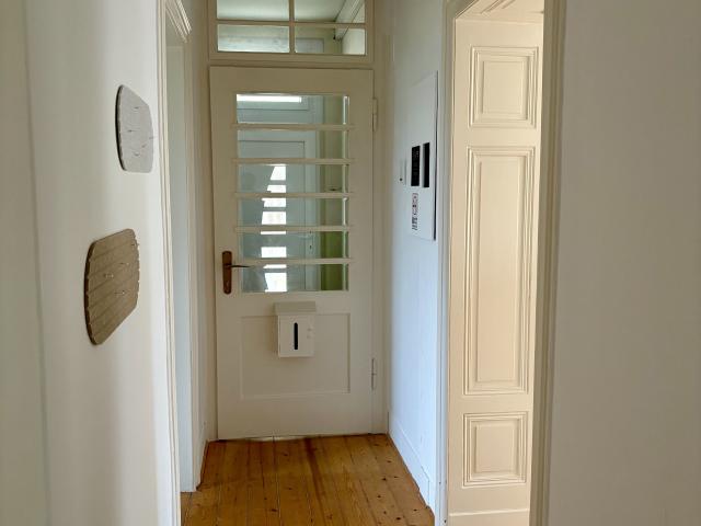 Ground Floor Apartment – Stylish Historic Apartment for Up to 3 Guests