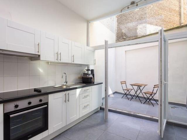 Ground floor apartment with city courtyard near Marnix Squar