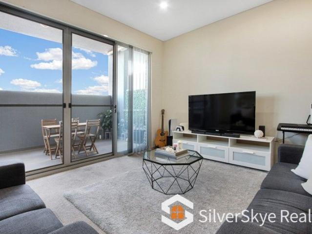 Ground Floor Apartment with Large Courtyard A Peaceful, Convenient Retreat!