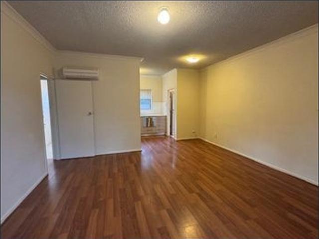 Ground floor apartment with private courtyard!