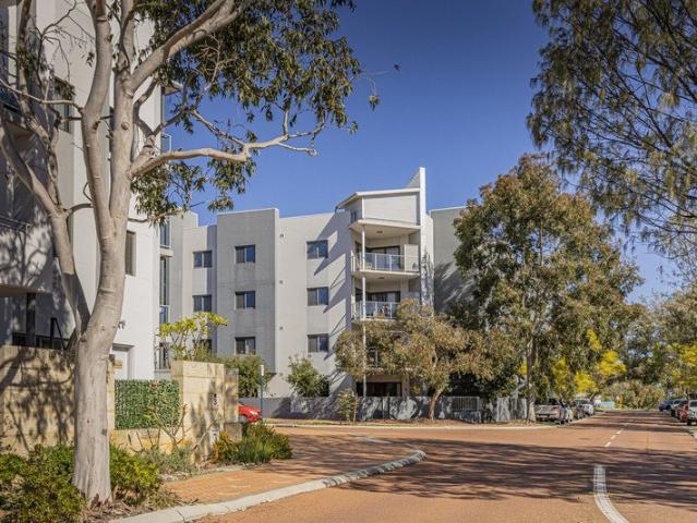 Ground Floor Apartment with Room to Breathe