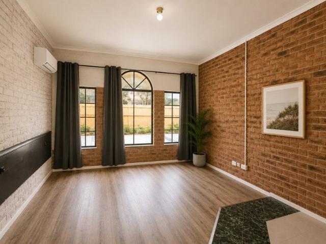 Ground floor apartment with water included in the rent!