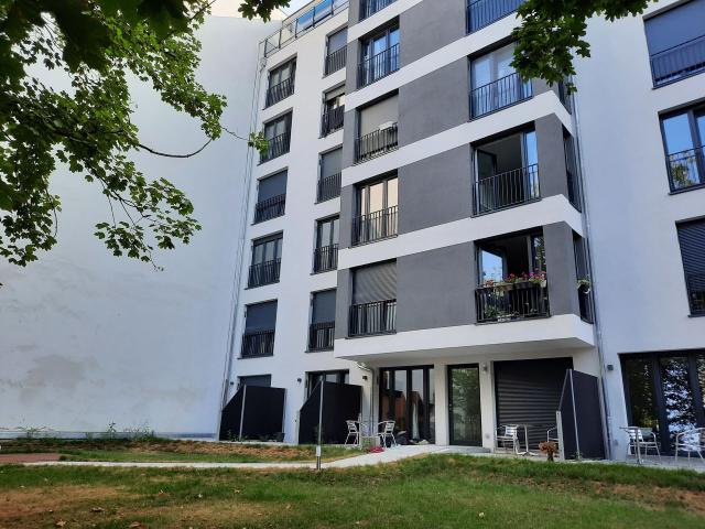 GROUND FLOOR APARTMENT WITH TERRACE, Berlin Amsterdam Apartments for Rent