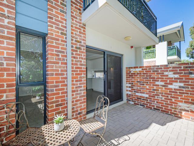 Ground floor apartment