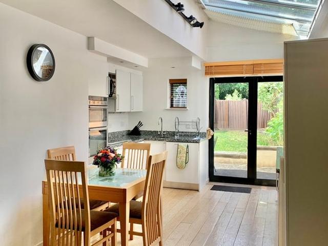 Ground floor garden flat with Parking, Wimbledon
