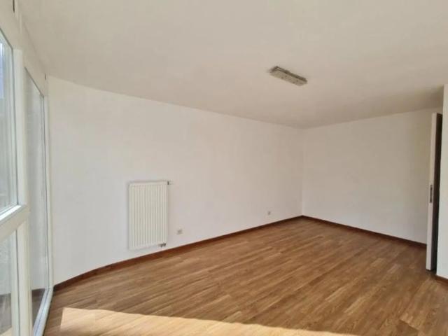 Ground floor for rent, Villance