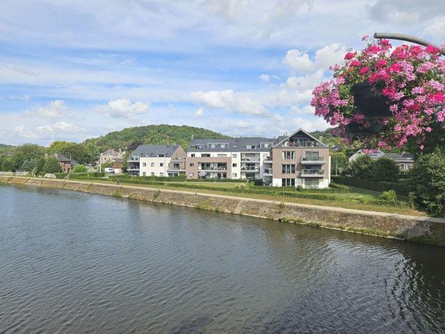 Ground floor flat 2 bedrooms / 1 bathroom with a garden, o