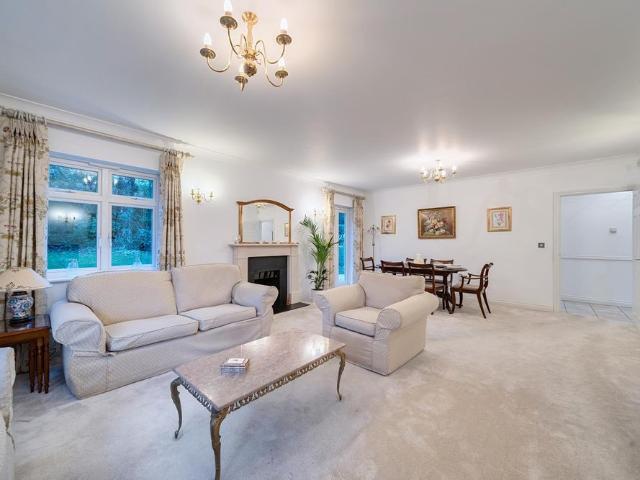 Ground Floor Flat to rent with 2 bedrooms, Copthill Lane, Kingswood