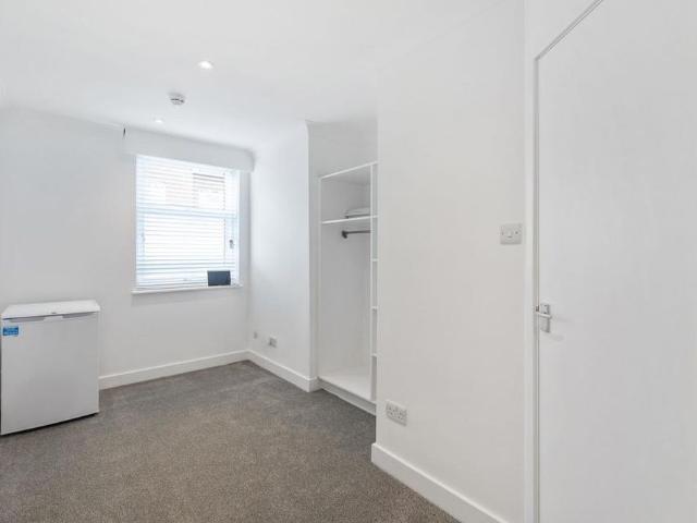 Ground floor flat to rent