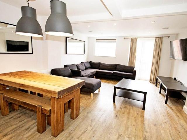 Ground Floor Flat, Ashby Road. 7 bed flat to rent £4,095 pcm £945 pw