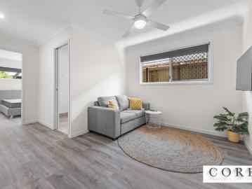 GROUND FLOOR FURNISHED STUDIO WITH BILLS INCLUDED!