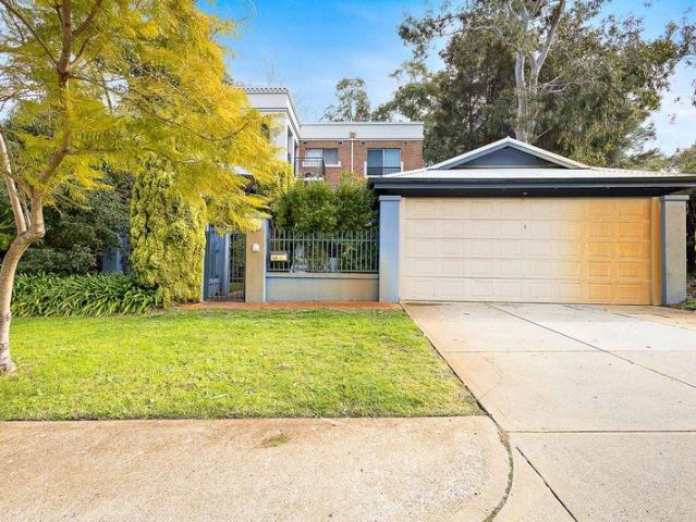Ground Floor Home, Exceptional Outdoor Space, Parkside Location
